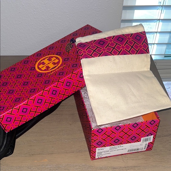 Tory Burch Black Ballet Flats with Gold Logo Accent - Picture 9 of 10